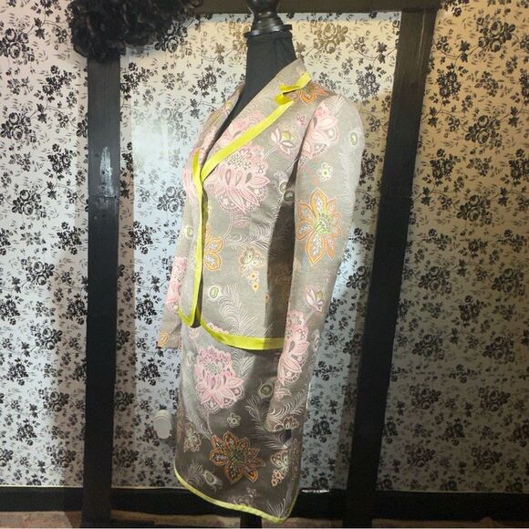 Etcetera Brown Skirt Suit with Pink and Green Floral/Paisley Pattern sz 0 - Picture 2 of 10